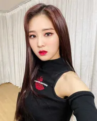 8 Potret Songsun TRI.BE, Sepupu Yuri SNSD yang Tak Kalah Cantik - Bakal Debut Februari 2021