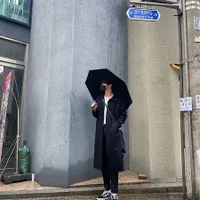 8 Potret Soobin TXT yang Boyfriend Material, Serasa Kencan Romantis di Tengah Gerimis