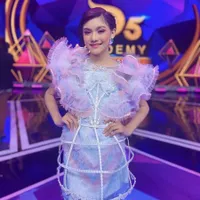 8 Potret Sridevi yang Kini Berhasil Bungkam Cibiran Netizen Usai Jadi Juara DA5, Pernah Disebut Tak Pantas - Keluarganya Dicibir Tak Mampu