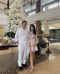 8 Potret Suami Farah Quinn yang Bikin Profesi Utamanya Terancam, Jago Masak Bak Koki Hotel Bintang 5 - Bergaya Hidup Bak Sultan