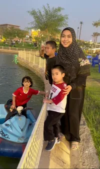 8 Potret Sulaiman Putra Bungsu Oki Setiana Dewi Sekolah di Mesir