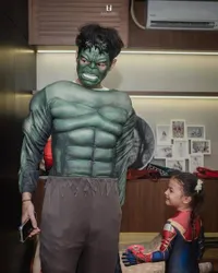 8 Potret Surprise Party Zyzy Anak Kesha Ratuliu, Dirayakan di Rumah Mona Ratuliu - Indra Brasco Berubah Jadi Superhero