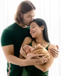 8 Potret Sylvia Fully Pamer Perut Rata dan Body Goals Pasca 10 Hari Melahirkan