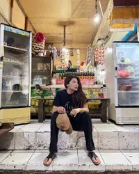 8 Potret Tamara Bleszynski Nongkrong Hingga Belanja di Pasar Tradisional, Nggak Sombong dan Banjir Pujian dari Netizen
