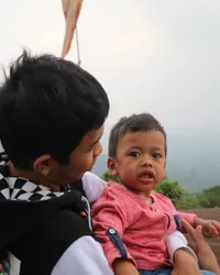 8 Potret Terbaru Anak Dede Sunandar yang Mengidap William Syndrome, Kini Sudah Berusia 3 Tahun dan Makin Ceria