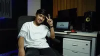 8 Potret Terbaru Bowo TikTok yang Makin Ganteng, Rambut Gondrong - Dibilang Mirip Iqbaal Ramadhan