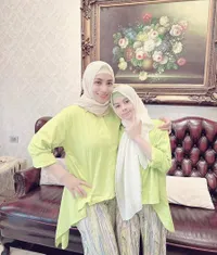 8 Potret Terbaru Elif Kayla Perk Putri Siti KDI yang Kini Beranjak Remaja, Pernah Jadi Korban Bully Saat di Turki