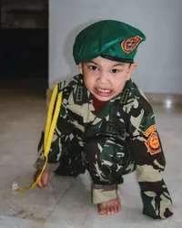 8 Potret Terbaru Gala Sky, Tampil Ganteng Jadi Tentara 