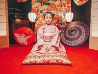8 Potret Terbaru Gempi yang Cantik Banget Jadi Gadis Jepang, Gading Marten dan Gisella Anastasi Kompak Cium Sang Anak