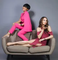 8 Potret Terbaru Kedekatan Herdiana Kiehl dan Cinta Laura, Sama-Sama Cantik dan Tampil Modis - Kompaknya Bak Adik Kakak