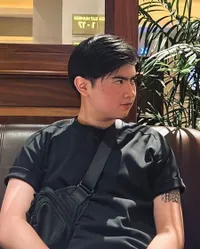 8 Potret Terbaru Kemesraan Sean Anak Olla Ramlan dengan Laura Putri Nikita Mirzani di Rumah, Bucin Abis dan Sering Live Bareng - Suka karena Personality