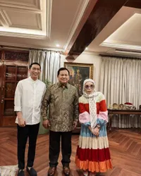 8 Potret Terbaru Melly Goeslaw yang Jadi Sorotan, Akui Wajahnya Bengkak