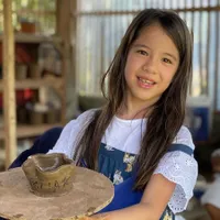 8 Potret Terbaru Mila Putri Daniel Mananta, Cantiknya Bule dan Kini Beranjak Remaja