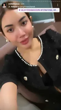 8 Potret Terbaru Millendaru yang Jadi Sorotan, Filler Bibir Tebal Makin Tebal - Hot Pakai Tank Top