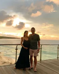 8 Potret Terbaru Niken Anjani 'Tukang Ojek Cantik', Bahagia Pamer Babybump Kehamilan Anak Pertama