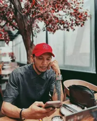 8 Potret Terbaru Norman Kamaru yang Sudah Lama Tak Muncul, Kini Terjun ke Politik - Siap Nyaleg