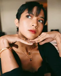 8 Potret Terbaru Putri Marino dengan Rambut Bondol, Disebut Makin Cantik dan Imut Banget!