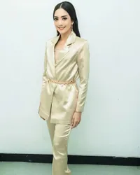 8 Potret Terbaru Ririn Dwi Ariyanti yang Makin Cantik dan Glamor