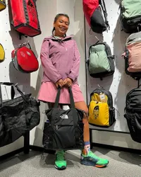 8 Potret Terbaru Tika Panggabean yang Makin Langsing Usai Diet Ketat 10 Tahun, Geram Disebut Pakai Obat Pelangsing