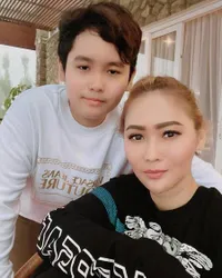 8 Potret Terbaru Yusuf Ivander Damares, Putra Semata Wayang Inul Daratista yang Makin Ganteng di Usia 13 Tahun
