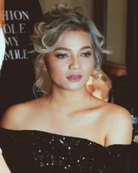 8 Potret Terkini Penyanyi Jebolan Indonesian Idol Dari Berbagai Era - Dari Regina Ivanova  Hingga Delon