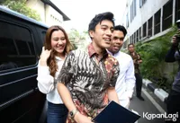 8 Potret Thariq Halilintar dan Aaliyah Massaid Penuhi Panggilan Polisi Terkait Laporan Soal 'Hamil di Luar Nikah'