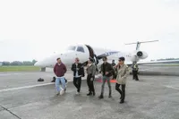 8 Potret The Dudas Minus One Touring di Balikpapan, Sambil Lakukan Aksi Sosial