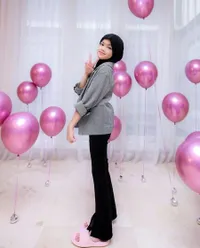8 Potret Ulang Tahun Aleena Putri Olla Ramlan, Dihadiri Aufar Hutapea dan Tampil Seperti Keluarga Utuh - Ada Gisella Anastasia hingga Ririn Ekawati 