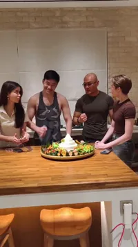 8 Potret Ulang Tahun Azka ke-19 Dirayakan Sederhana Bareng Keluarga, Pakai Nasi Tumpeng - Deddy Corbuzier Beri Nasihat dan Doa Terbaik