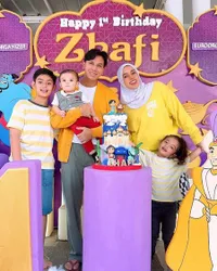 8 Potret Ulang Tahun Baby King Zhafi Anak Bungsu Fairuz A Rafiq dan Sonny Septian, Digelar Meriah dengan Tema 'ALADDIN' 