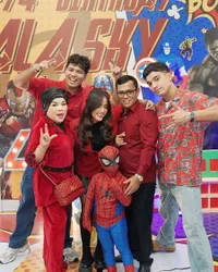 8 Potret Ulang Tahun Gala Sky yang Bertema Spider Man, Omanya Kenang Perjuangan Mendiang Vanessa Angel Melahirkan Dulu - Ramai Didoakan