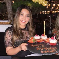 8 Potret Ulang Tahun Sarah Azhari, Dirayakan Sederhana Penuh Kehangatan - Dipuji Cantik bak Artis Bollywood