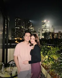8 Potret Ulang Tahun Syifa Hadju Bintang Sinetron 'BIDADARI SURGAMU', Momen Tiup Lilin Dibantu Pacar So Sweet Banget