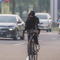 8 Potret Ummi Pipik Saat Bersepeda, Dipuji Netizen - Tetap Bugar di Masa Pandemi