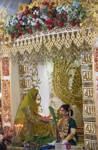 8 Potret Upacara Malam Mapacci Jelang Pernikahan Putri Isnari, Mewah Abis - Calon Pengantin Cantik Kebangetan