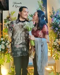 8 Potret Ury Kartha Istri Romy Rafael yang Tak Banyak Disorot, Hot Mom 2 Anak yang Awet Muda