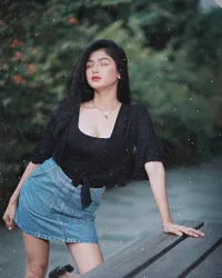 8 Potret Vieranni, Model Cantik Yang di-DM Oleh Vicky Prasetyo