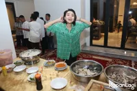 8 Potret Wika Salim Hadiri Pesta Ulang Tahun Pengacara Sandy Arifin, Gandeng Pacar Baru yang Selama Ini Dirahasiakan - Nempel Terus Kayak Perangko