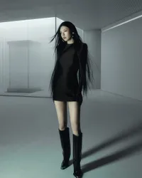 8 Potret Yeji ITZY dalam Teaser Debut Solo 'AIR', Makin Memukau dengan Rambut Panjang
