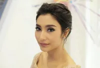 8 Seleb Indo Ini Punya Bibir Yang Sensual & Menawan, Siapa Aja?