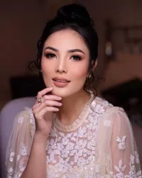 8 Selebriti Ini Punya Fobia Terhadap Makanan, Ada yang Takut Dengan Pepaya!