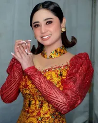 8 Selebritis yang Bercerai Tiga Kali Bahkan Lebih, Terbaru Dewi Perssik - Elly Sugigi Sudah Nikah Lima Kali