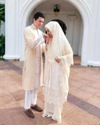 9 Artis Ini Rayakan Lebaran di Luar Negeri, Keluarga Besar Ashanty dan KD Kumpul di Singapura - Nikita Willy Rasakan Hari Raya Pertama Sebagai Ibu 