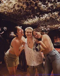 9 Foto Cantik Ambar Marino, Kakak Sitha yang Jadi Sorotan Usai Foto Cium Pipi Bastian Steel