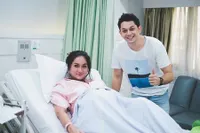 9 Foto Momen Persalinan Bayi Pertama Andrew Andika, Berjenis Kelamin Laki-Laki dan Seganteng Bapaknya