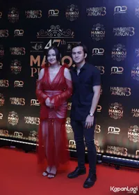9 Foto Rizky Nazar dan Syifa Hadju Kala Ketahuan Bareng, Masih Malu-Malu