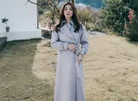 9 Foto Song Hye Kyo dari Pemotretan Terbaru dengan Baju Beda-Beda, Rebahan Cantik di Rumput