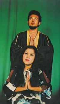 9 Foto Transformasi Rita Sugiarto, Legenda Diva Dangdut Indonesia