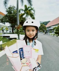 9 Momen Manis Gading Marten Nemenin Gempi Ikut Lomba Sepatu Roda di Bandung, Kasih Hadiah Boneka ke Anak Sebagai Tanda Apresiasi!