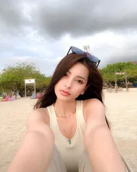 9 Pesona Cantik Aska Ongi, Mantan Istri Aliff Alli yang Kerap Disebut 'Kembaran' Nora Alexandra